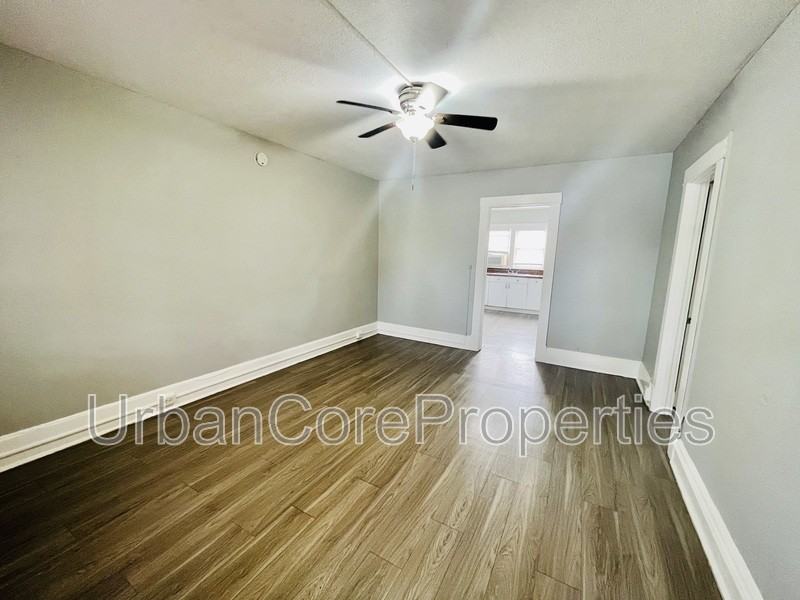 232 4th St N #33 - Photo 4 of 10