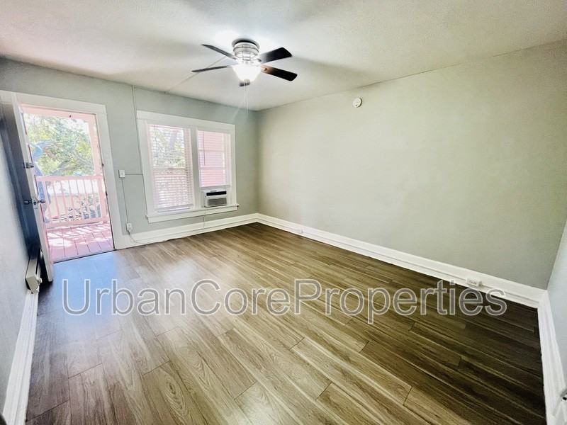232 4th St N #33 - Photo 5 of 10