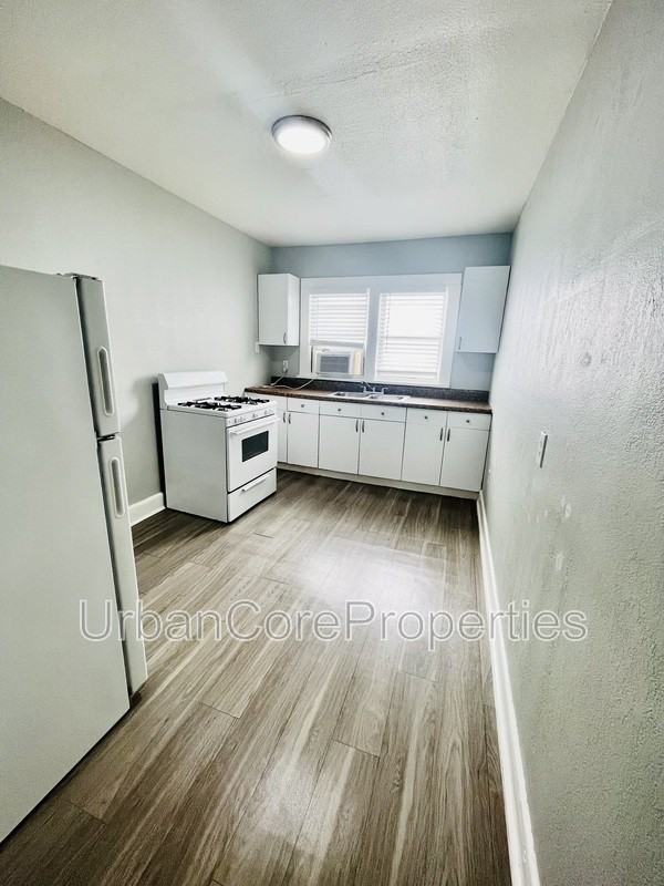 232 4th St N #33 - Photo 6 of 10
