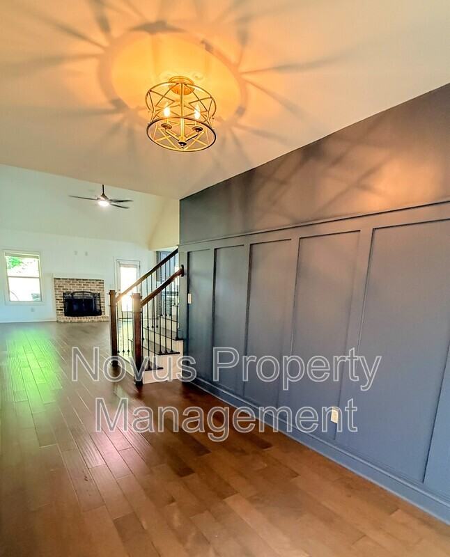 338 Brookstone Dr - Photo 3 of 32