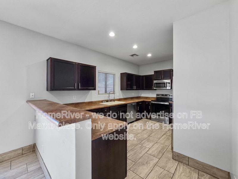 1111 W Carson Rd - Photo 7 of 22