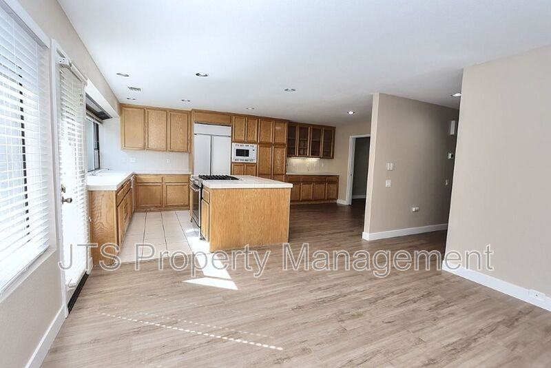 11674 Gold Country Blvd - Photo 6 of 40