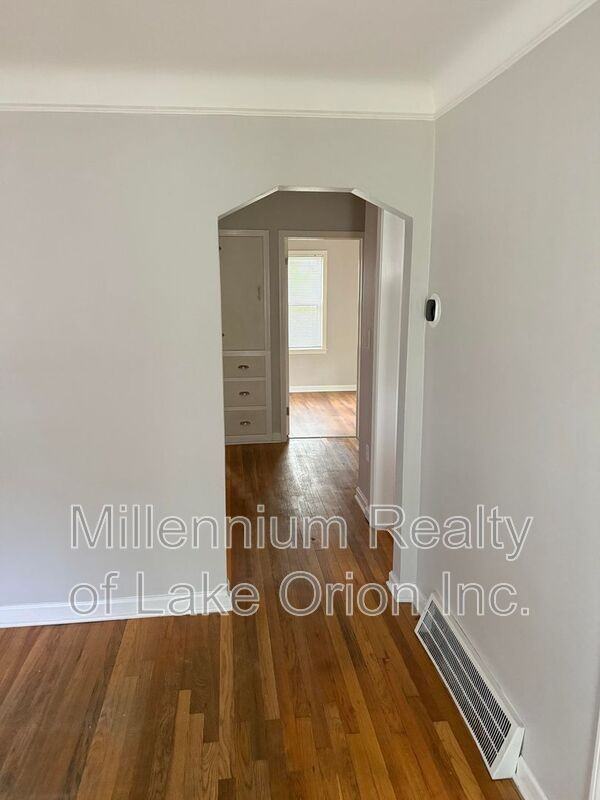 271 Dick Ave - Photo 5 of 16