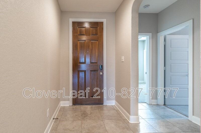 209 Landmark Park - Photo 5 of 38