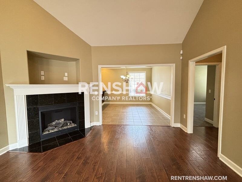 1395 Calumet Farms Dr - Photo 2 of 26