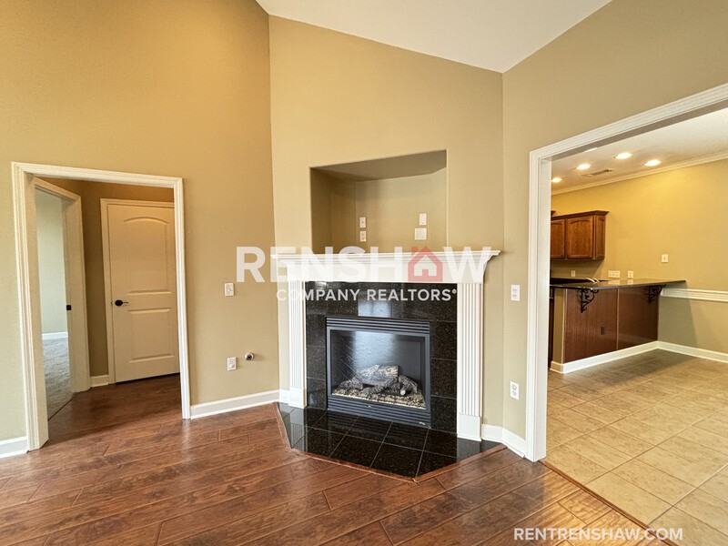 1395 Calumet Farms Dr - Photo 3 of 26