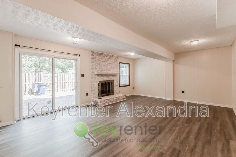 8239 Doctor Craik Ct - Photo 6 of 37