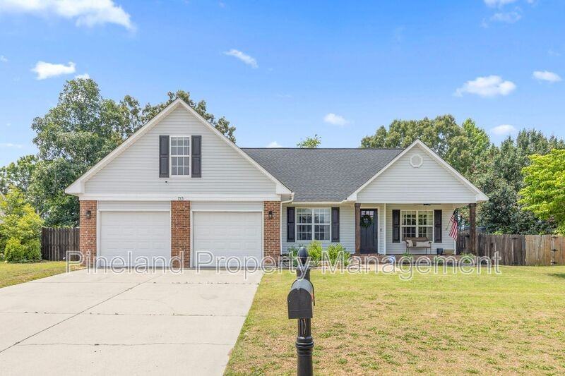 133 Haywood Dr - Photo 2 of 44