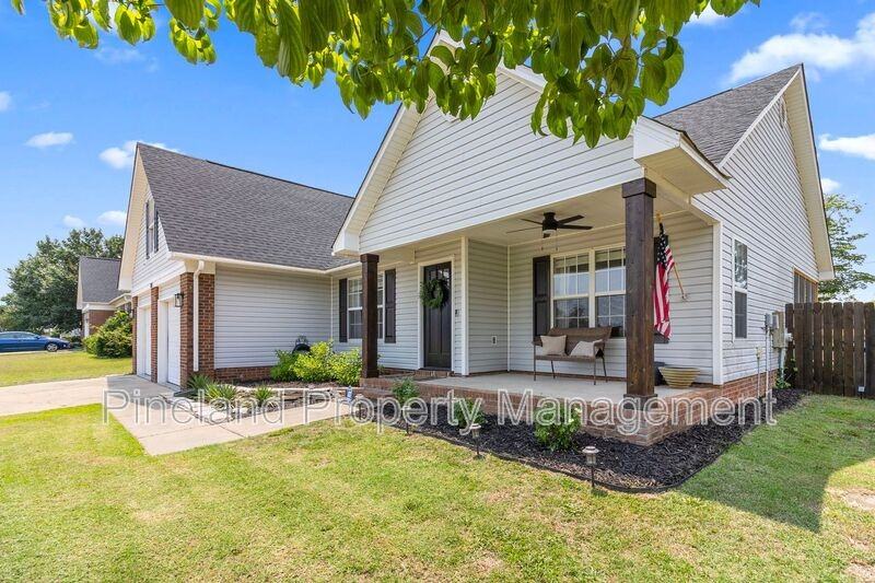 133 Haywood Dr - Photo 4 of 44