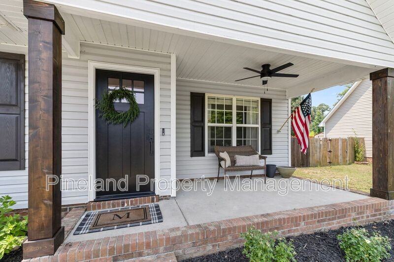 133 Haywood Dr - Photo 5 of 44