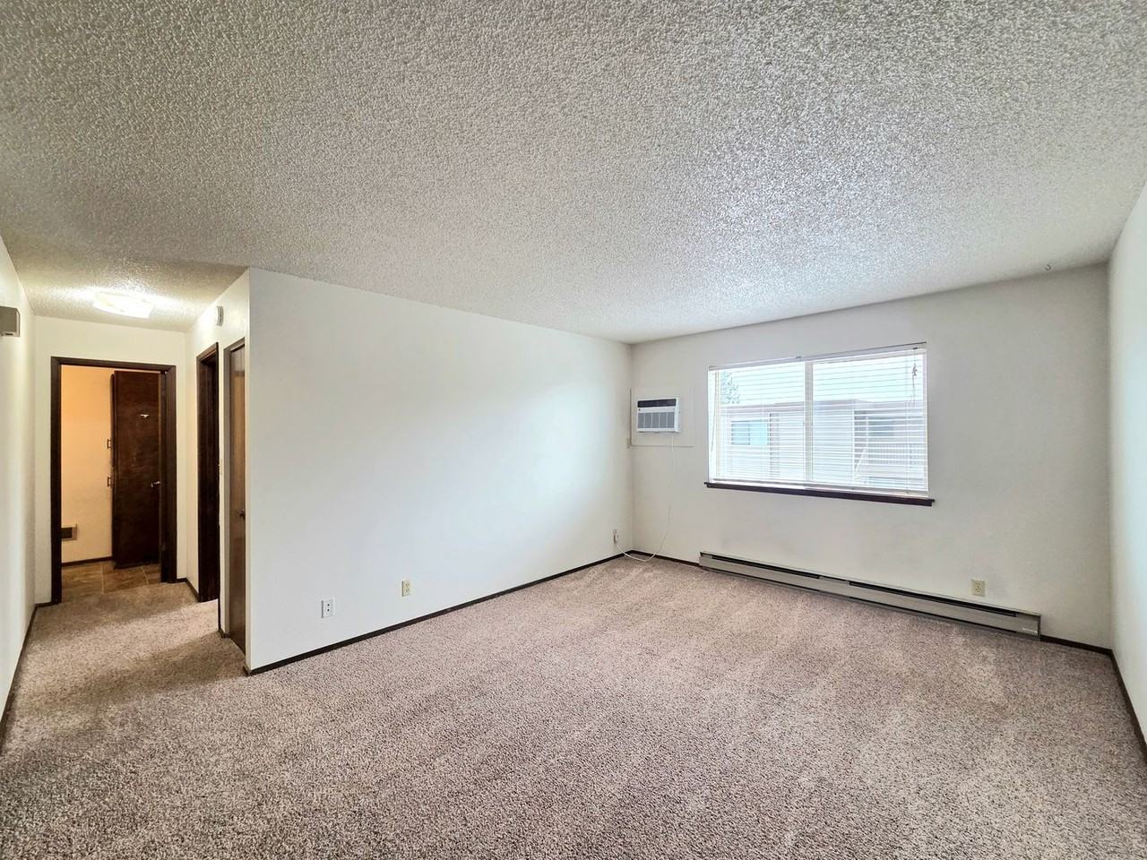 407 Oregon St - Photo 5 of 22