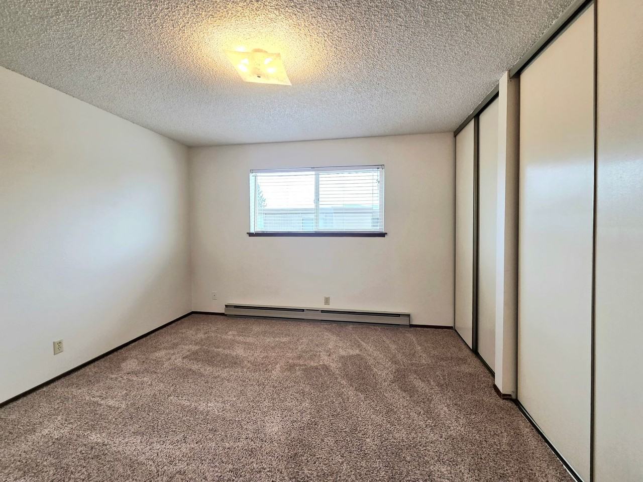 407 Oregon St - Photo 7 of 22