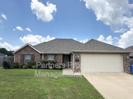 featured image of 1521 N Dawes St