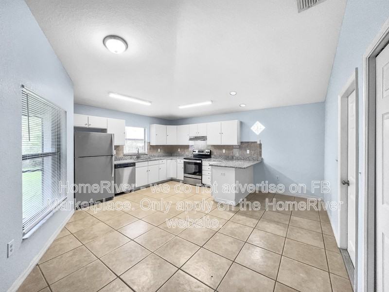 544 Flamingo Dr - Photo 6 of 18