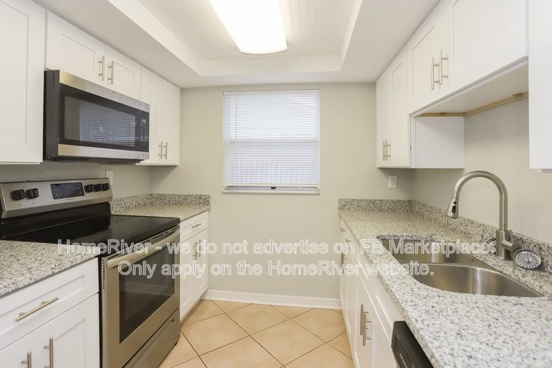 7832 Eugene Dr - Photo 6 of 17
