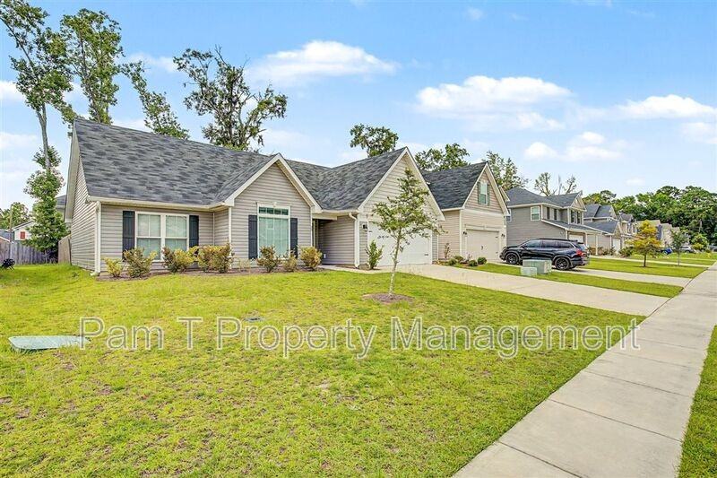 20 Swallow Tail Cir - Photo 2 of 33