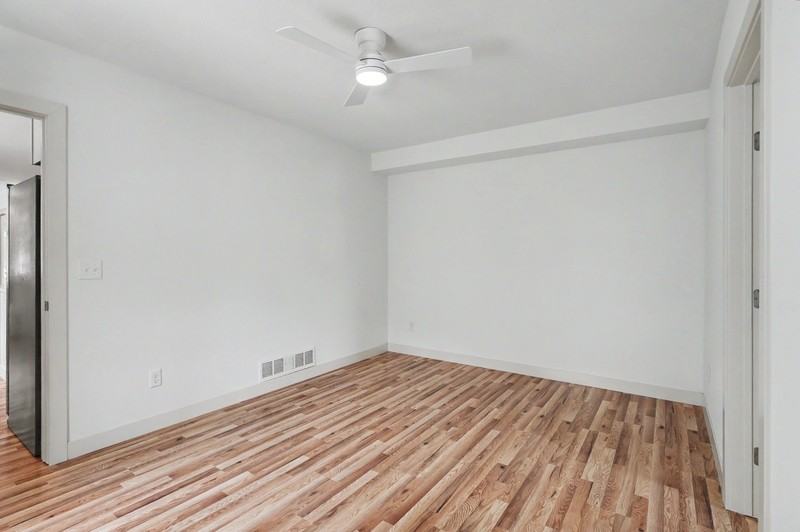 908 Indiana St - Photo 6 of 14