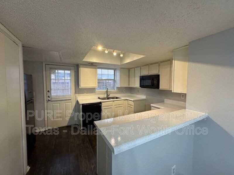 4002 W Pioneer Dr #112 - Photo 3 of 26