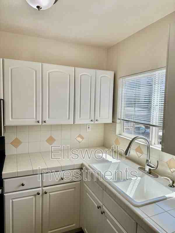 3531 Park Blvd - Photo 3 of 10