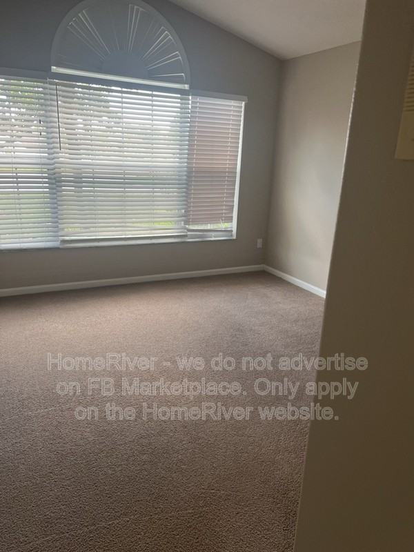 2813 Mayflower Loop - Photo 6 of 15
