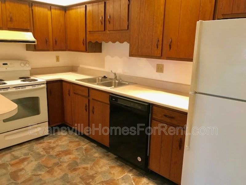 2300 W Iowa St - Photo 4 of 7