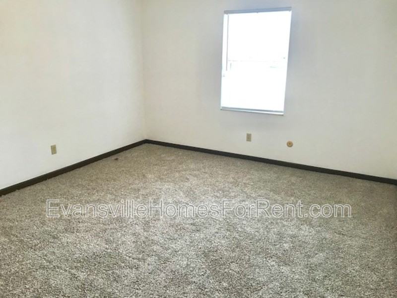 2300 W Iowa St - Photo 5 of 7