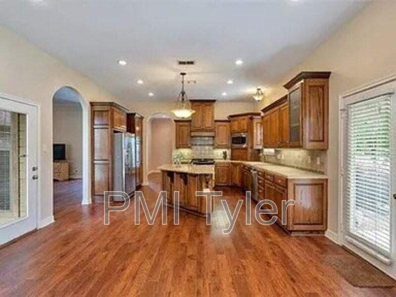 2 Baylee Dr - Photo 5 of 18