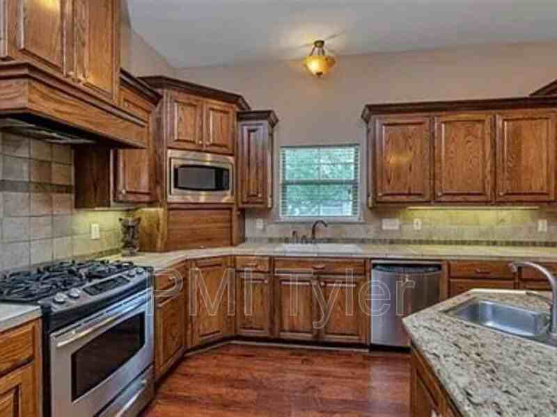 2 Baylee Dr - Photo 3 of 23