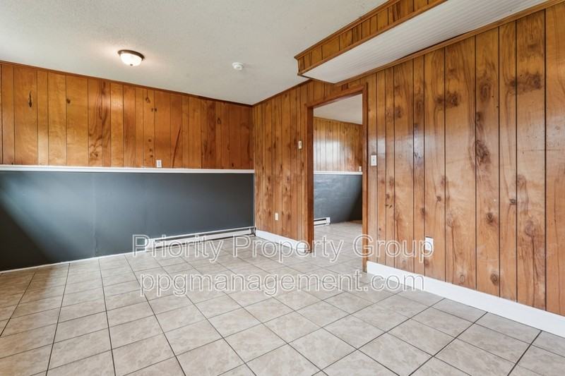 218 Lovelace Rd - Photo 6 of 25