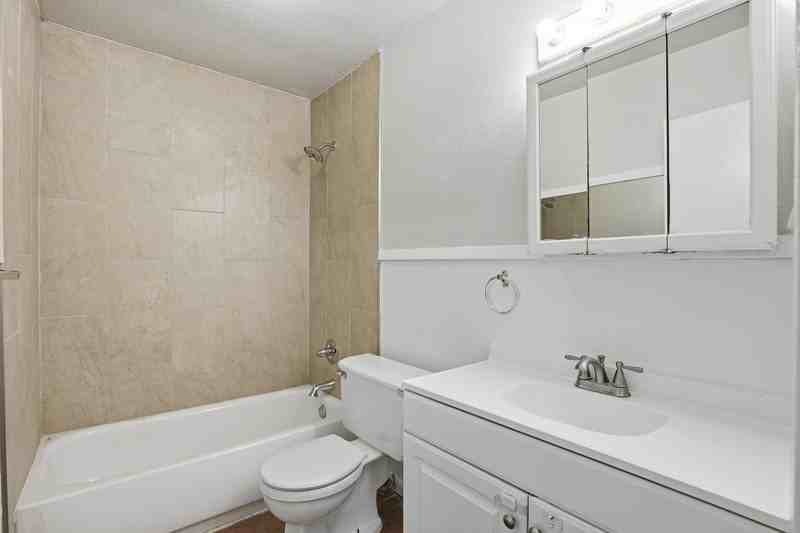 3211 Rogers Ave - Photo 7 of 18