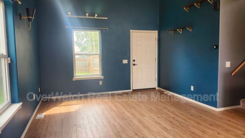 1028 E 8th Ave - Photo 2 of 23