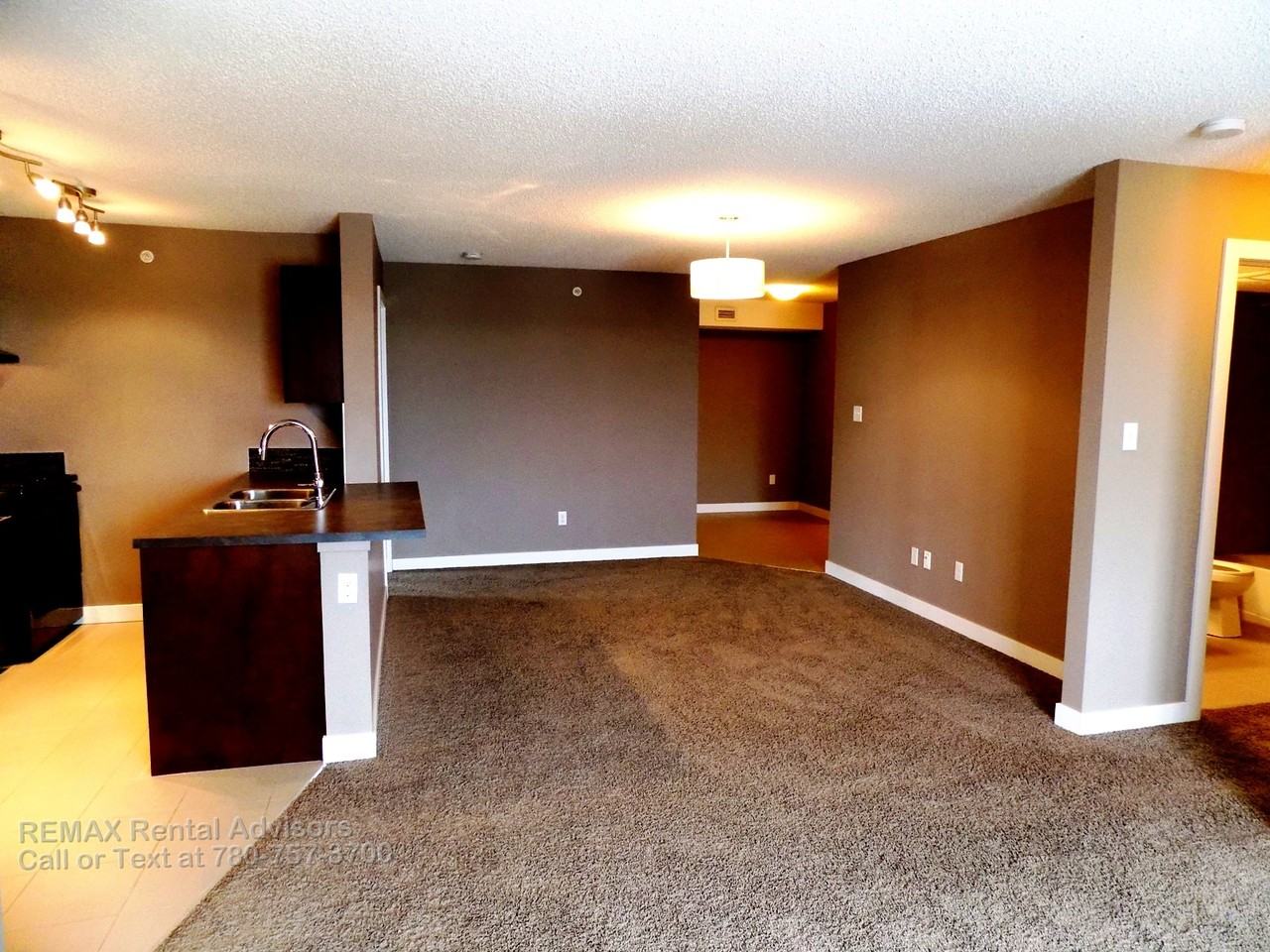 11812 22 Ave Sw - Photo 5 of 19