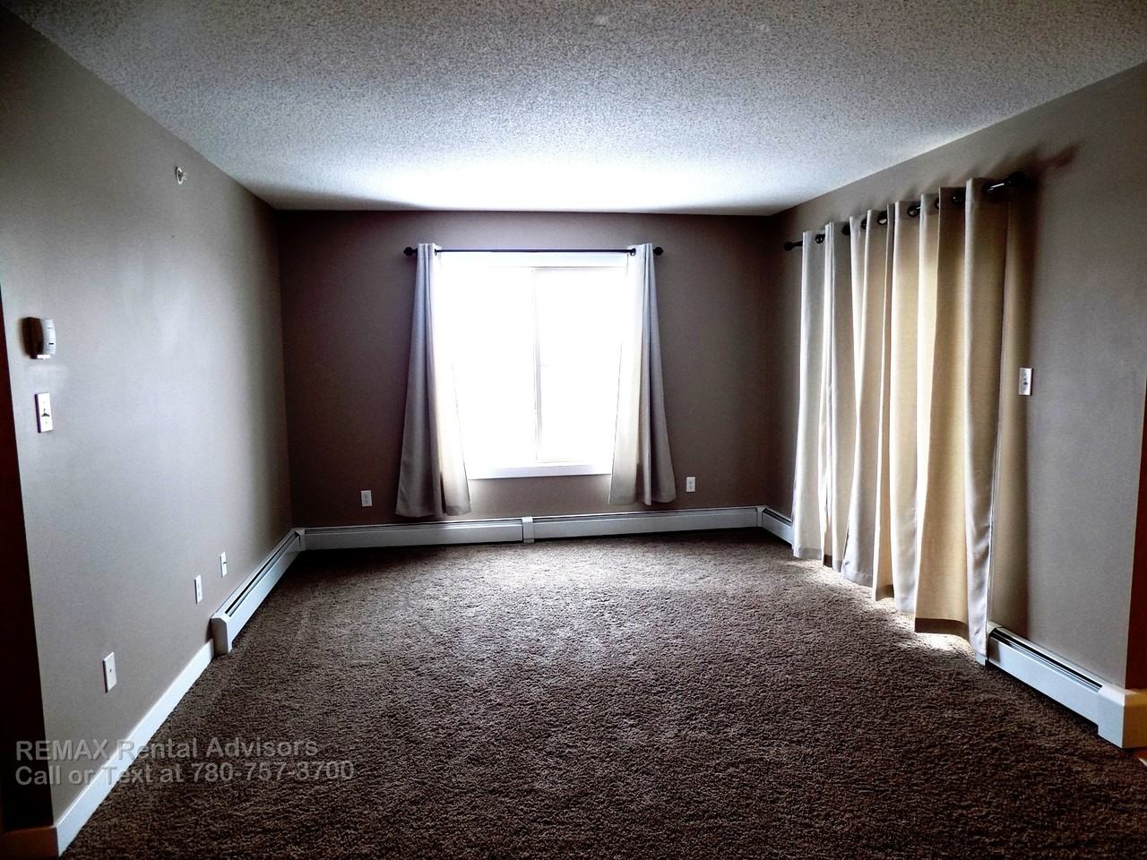 11812 22 Ave Sw - Photo 7 of 19