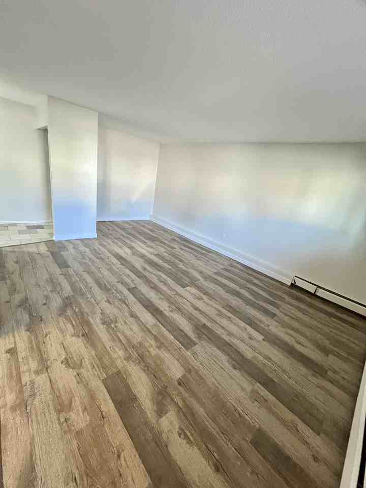 101, 11832-105 Street - Photo 6 of 16