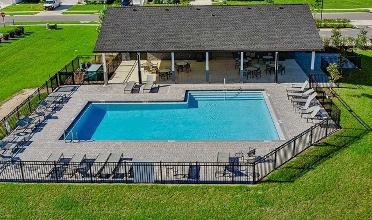12568 Nw 138th Dr - Photo 2 of 50
