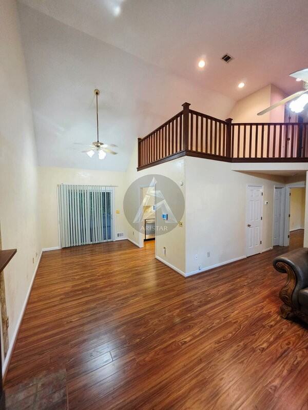 3718 Memorial Pkwy Nw - Photo 4 of 28