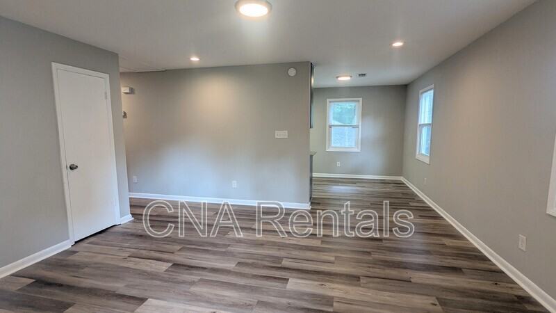 838 Wilson Cir Sw - Photo 3 of 18
