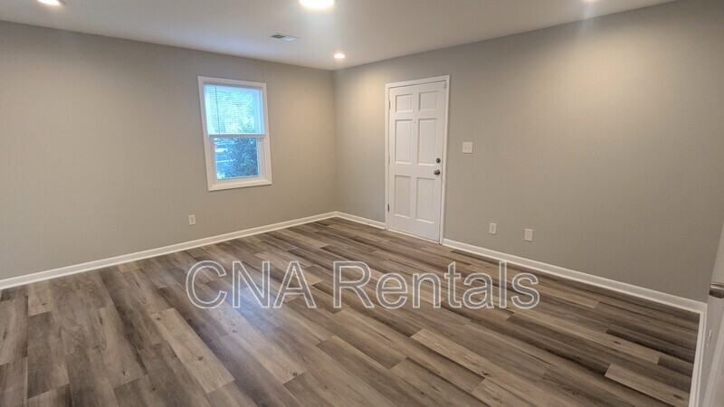 838 Wilson Cir Sw - Photo 4 of 18