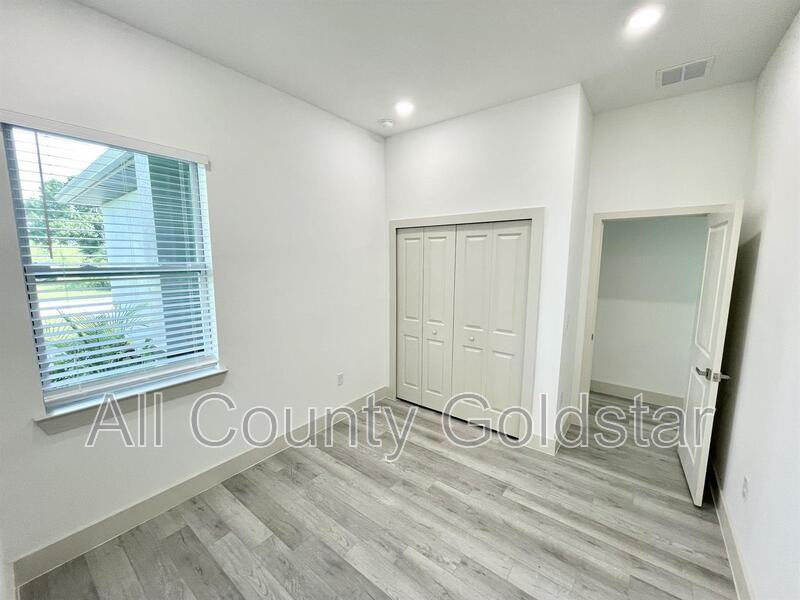 311 Yule St - Photo 6 of 13