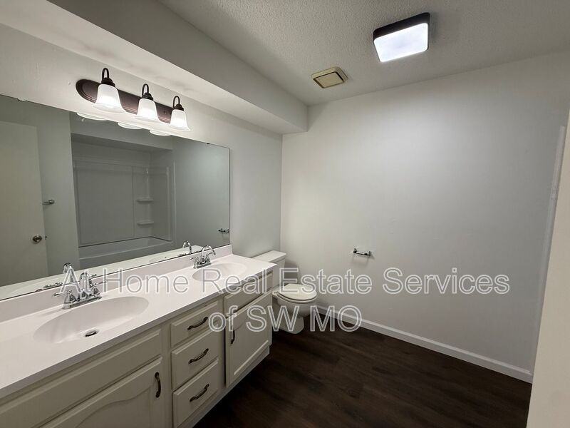 931 W Edgewood St - Photo 7 of 13