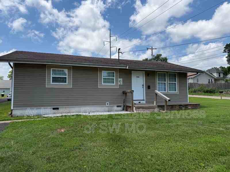 1426 W State St - Photo 2 of 13