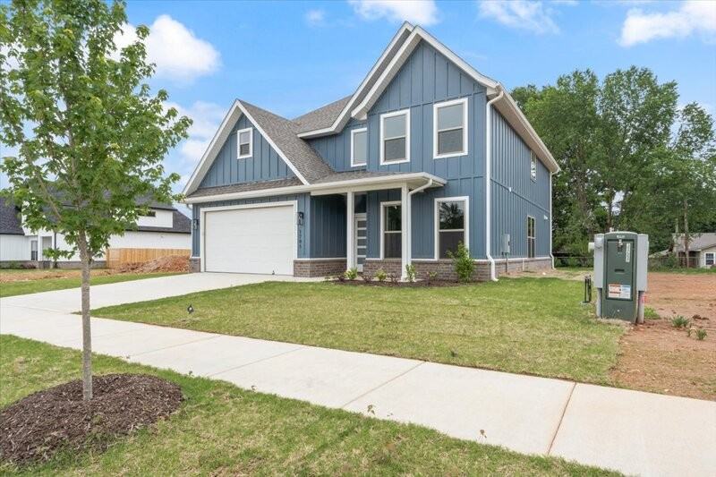 1705 S 23rd Pl - Photo 2 of 20
