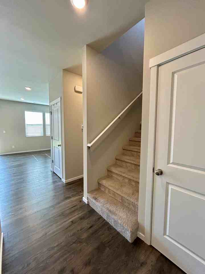 2916 Roundup Dr - Photo 2 of 24