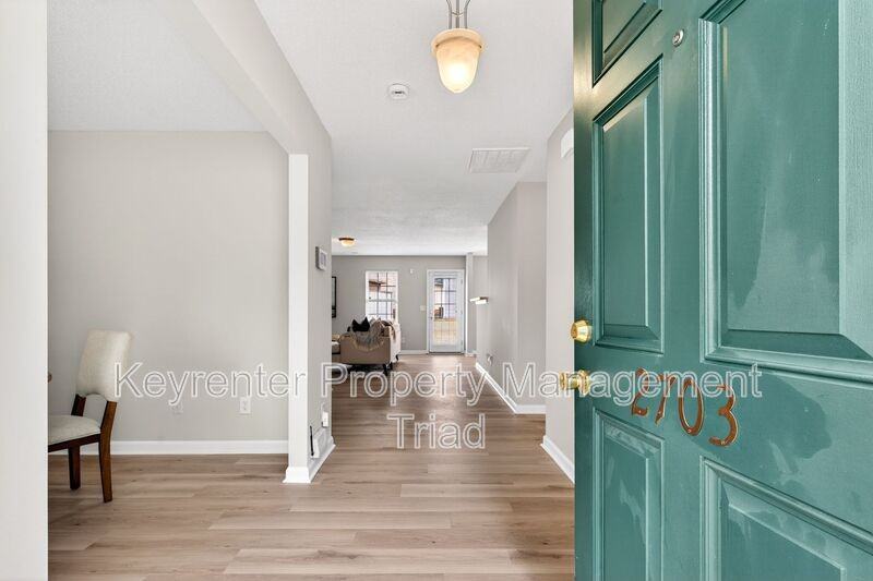 2703 Stafford St - Photo 2 of 50