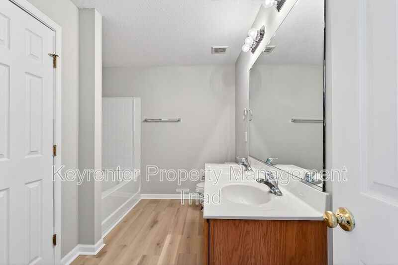 2703 Stafford St - Photo 6 of 50