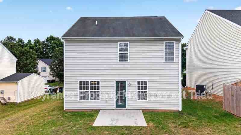 2703 Stafford St - Photo 7 of 50