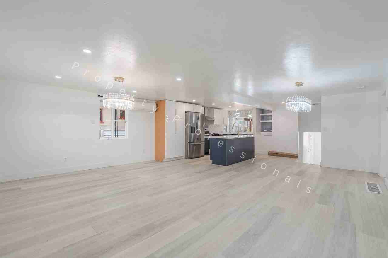 221 W 5th St - Photo 2 of 21