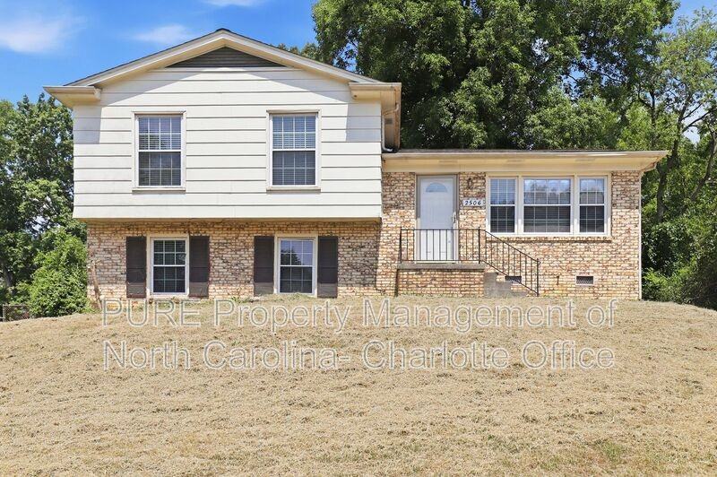 2506 Tampa St - Photo 2 of 3