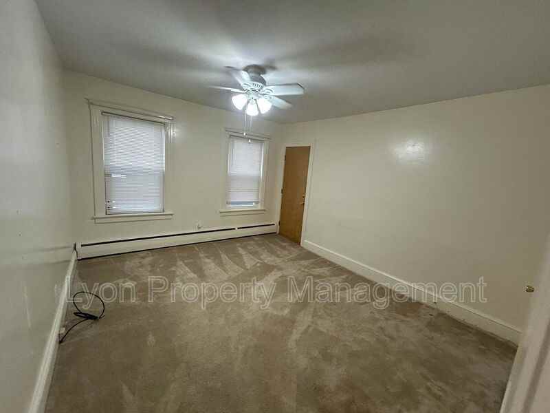 234 East St #1R - Photo 3 of 7