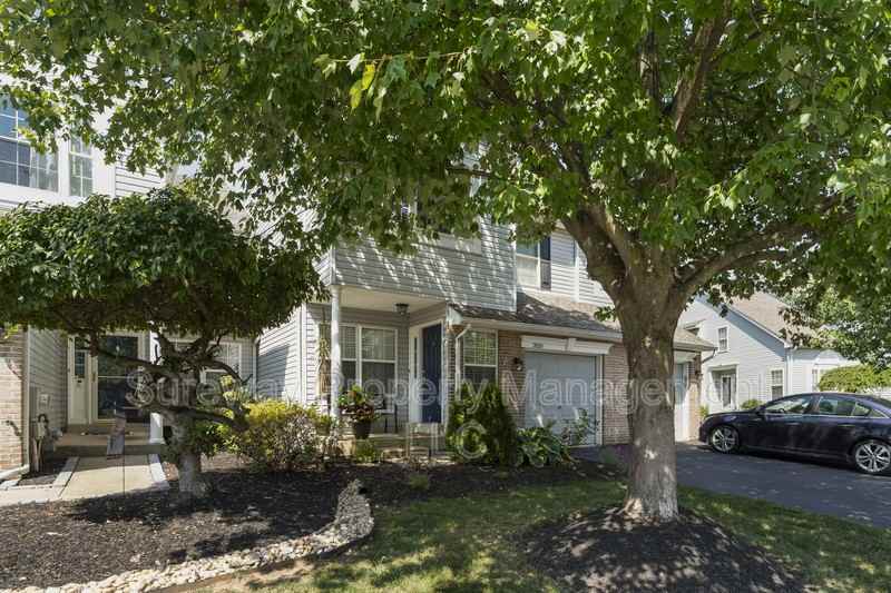 2028 Greenes Way Cir - Photo 2 of 26